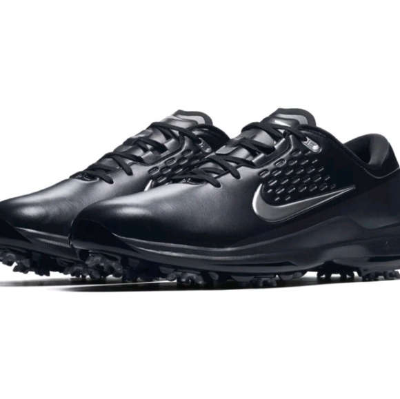 tiger woods shoes 2018